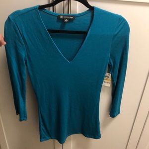 3/4 sleeve fitted sweater